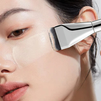 New Ultra-Thin Foundation & Concealer Brush