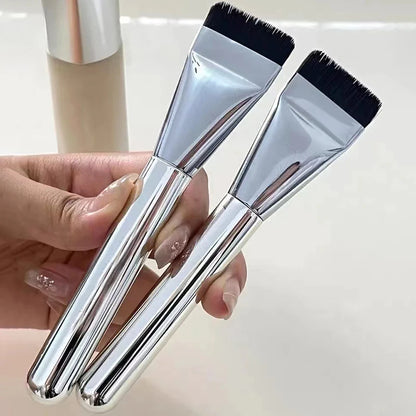 New Ultra-Thin Foundation & Concealer Brush